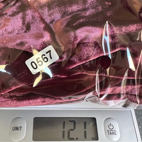 By Anthropologie Red Velvet Joggers Tapered Cuffs Pants M - Picture 9 of 9